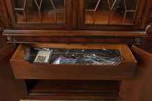 Load image into Gallery viewer, Henredon Natchez Collection Mahogany China Cabinet with Lighted Display
