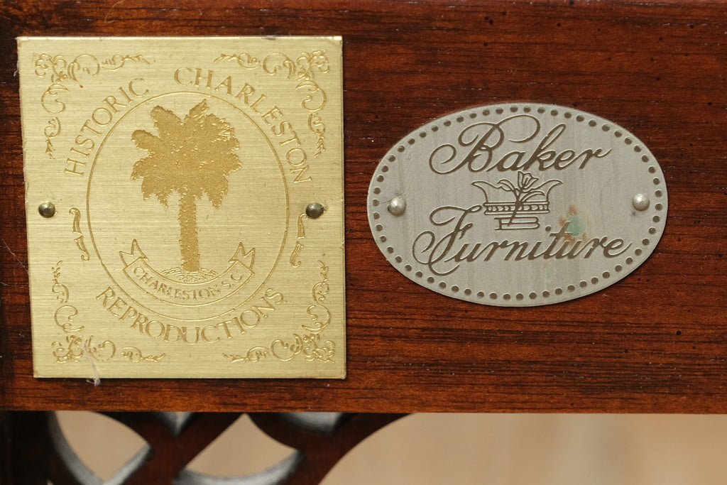 Baker HISTORIC CHARLESTON ティルトトップテーブル 猫脚 Vintage Baker Furniture Historic Charleston Carved