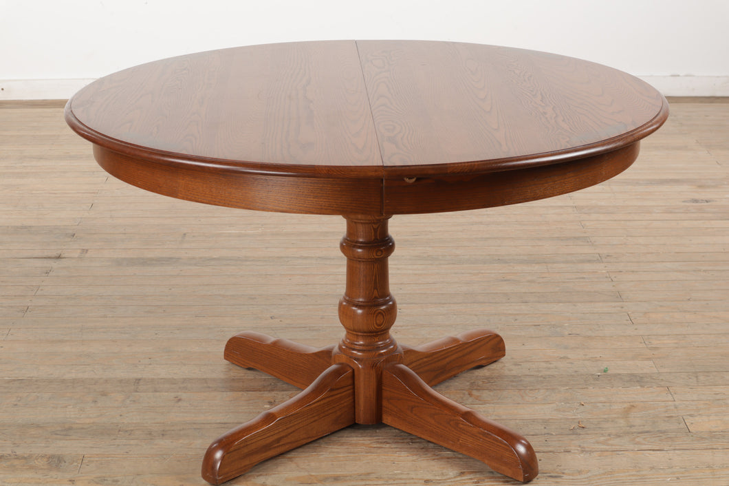 Hitchcock Oak Pedestal Dining Table