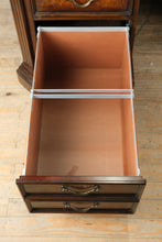 Load image into Gallery viewer, Hooker Furniture European Renaissance II Executive Desk
