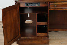 Load image into Gallery viewer, Hooker Furniture Home Office Brookhaven Executive Desk w/Hutch
