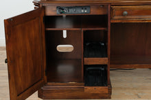 Load image into Gallery viewer, Hooker Furniture Home Office Brookhaven Executive Desk w/Hutch
