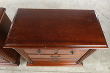 Load image into Gallery viewer, Pair of Hooker Furniture Leesburg Mahogany Nightstands with Pull-Out Tables
