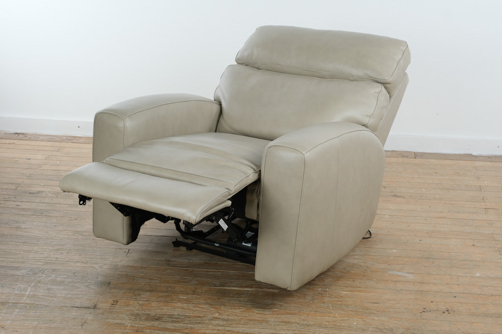 Hooker Furniture Mowry Power Recliner – Cream Leather
