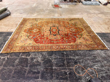 Load image into Gallery viewer, Hand Knotted Heriz Serapi Style Wool Rug 8x10 Rust Red Terracotta Floral India
