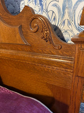 Load image into Gallery viewer, Lexington Furniture “Victorian Sampler” Queen Bed
