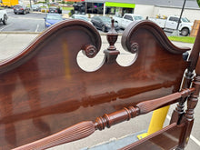 Load image into Gallery viewer, Ethan Allen Georgian Court Full Size Poster Bed – Exceptional Condition
