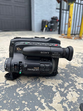 Load image into Gallery viewer, Sony Handycam CCD-TR9 Video 8 Camcorder - With Remote
