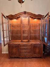 Load image into Gallery viewer, Ethan Allen Country French China Cabinet
