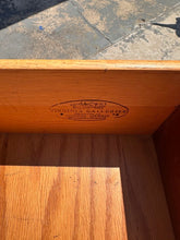 Load image into Gallery viewer, Henkel Harris Flip-Top Vanity in Mahogany – Queen Anne Style
