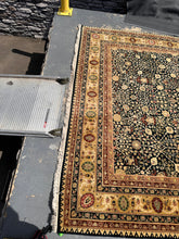 Load image into Gallery viewer, Traditional Floral Area Rug – Black &amp; Gold – 8&#39; x 11.5&#39;
