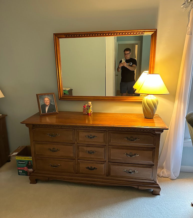 Thomasville Solid Wood Dresser — Classic Nine-Drawer Design