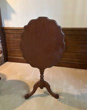 Load image into Gallery viewer, Vintage Scalloped Edge Tilt-Top Side Table
