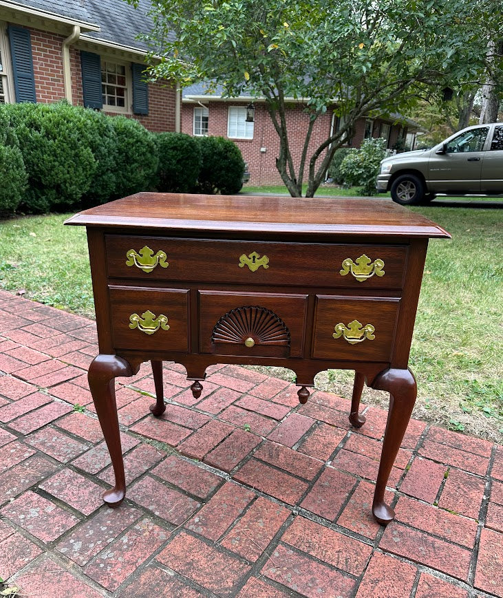 Henkel Harris Solid Mahogany Lowboy with Carved Fan Drawer