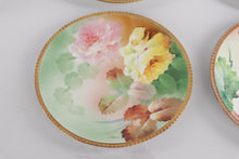 Load image into Gallery viewer, Set of 4 Vintage Richard Ginori Hand-Painted Floral Plates – Italy, 8.5&quot; Porcelain with Gilt Trim
