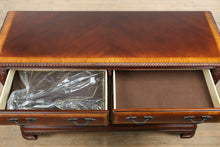 Load image into Gallery viewer, Grande Forme Elegante Buffet - Havertys
