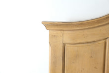 Load image into Gallery viewer, Modern Design Pickled Finish King Size Bed
