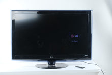 Load image into Gallery viewer, LG 55LH90 55 Inch 1080p LCD HDTV 2009 With Remote Tested Working
