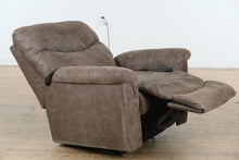Load image into Gallery viewer, La-Z-Boy Power Reclining Lift Chair
