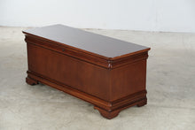 Load image into Gallery viewer, Lane Cedar Hope Chest in Cherry Finish
