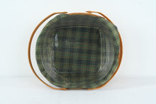 Load image into Gallery viewer, Longaberger 1996 Community Basket – Traditions Collection with Liner, Protector &amp; Booklet
