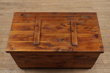 Load image into Gallery viewer, Large Cedar Blanket Box / Trunk
