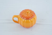 Load image into Gallery viewer, Le Creuset Pumpkin Coffee Mug With Lid Persimmon Orange 14 Ounce Stoneware
