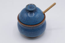 Load image into Gallery viewer, Linda Arms Studio Pottery Honey Pot Blue Glaze with Dipper
