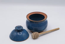 Load image into Gallery viewer, Linda Arms Studio Pottery Honey Pot Blue Glaze with Dipper
