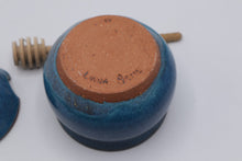 Load image into Gallery viewer, Linda Arms Studio Pottery Honey Pot Blue Glaze with Dipper
