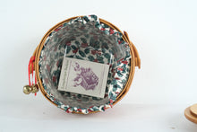 Load image into Gallery viewer, Longaberger Christmas Collection 1994 Jingle Bell Basket with Lid Handwoven USA
