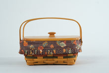 Load image into Gallery viewer, Longaberger 1997 Shades of Autumn Bountiful Harvest Basket With Wood Lid and Fabric Liner
