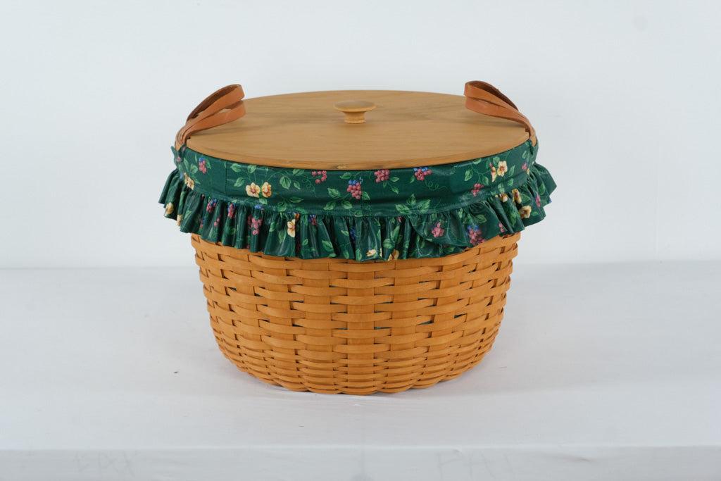 Longaberger Corn Basket with Protector, Liner, and WoodCrafts Lid – Signed 1996