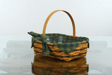 Load image into Gallery viewer, Longaberger 1996 Traditions Collection Hospitality Basket – Green Plaid Liner &amp; Protector Set
