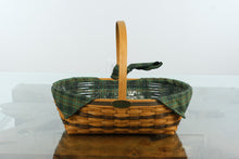 Load image into Gallery viewer, Longaberger 1996 Traditions Collection Hospitality Basket – Green Plaid Liner &amp; Protector Set
