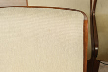Load image into Gallery viewer, MCM Teak Dining Set by Knoll – Table &amp; 6 Chairs

