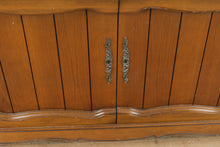 Load image into Gallery viewer, Vintage Magnavox Astro-Sonic Stereo Console Cabinet (1964)
