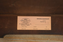 Load image into Gallery viewer, Henkel-Harris Genuine Mahogany Queen Anne Drop-Leaf Coffee Table
