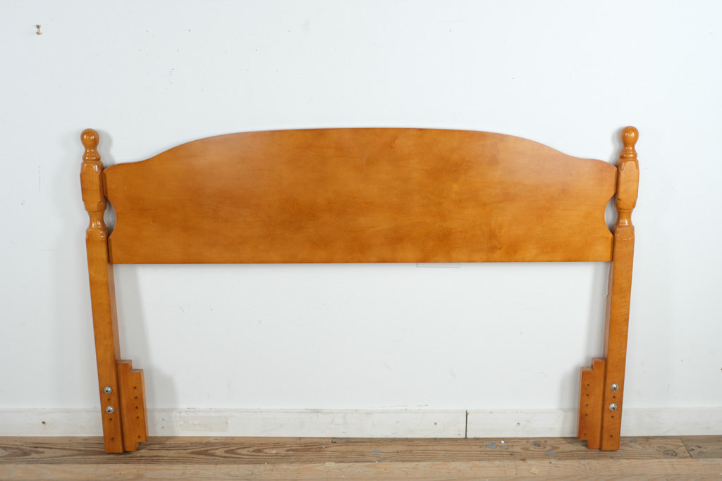 Adjustable Maple Wood Headboard with Queen or Full Size Settings + Metal Frame