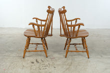 Load image into Gallery viewer, Set of 6 Vintage Taylor-Jamestown Solid Maple Windsor Dining Chairs
