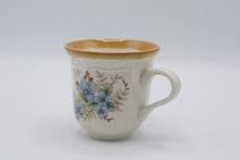 Load image into Gallery viewer, Mikasa Garden Club Day Dreams EC461 16 Piece Cups Saucers Set Japan
