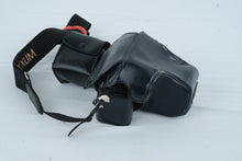 Load image into Gallery viewer, Minolta Maxxum 5000 AF 35mm Film Camera Promaster 28 105mm Lens 1800AF Flash Case
