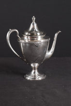 Load image into Gallery viewer, Moonbeam Rogers Silver Tea Pot - 4802
