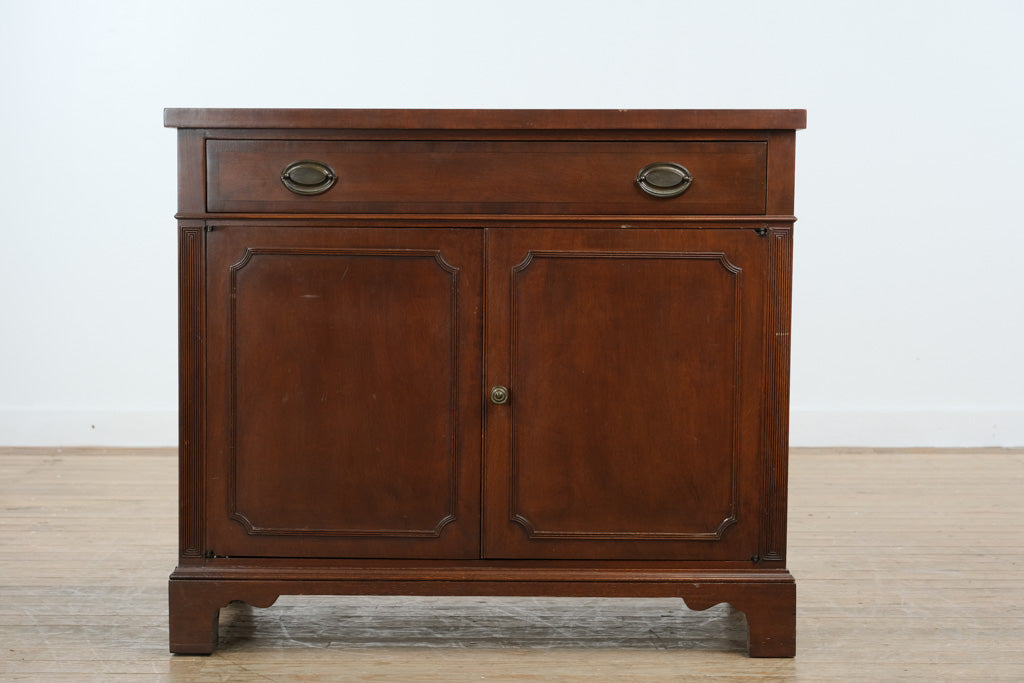 Vintage Mount Airy Mahogany Server / Sideboard – Classic American Craftsmanship