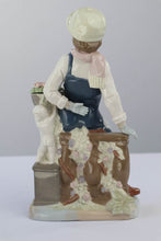 Load image into Gallery viewer, Nadal Porcelain Gardner - Spain
