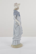 Load image into Gallery viewer, Nao by Lladro 290 Lady with Shawl
