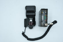 Load image into Gallery viewer, Nikon Speedlight SB 28 Flash Quantum Battery 1 Power Pack Vintage Camera Kit
