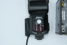 Load image into Gallery viewer, Nikon Speedlight SB 28 Flash Quantum Battery 1 Power Pack Vintage Camera Kit
