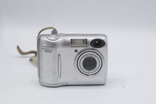 Load image into Gallery viewer, Nikon Coolpix 5600 5MP Silver Digital Camera Box Manuals Untested
