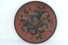 Load image into Gallery viewer, Norwegian Rosemaling Plate – NE72 (20&quot;)
